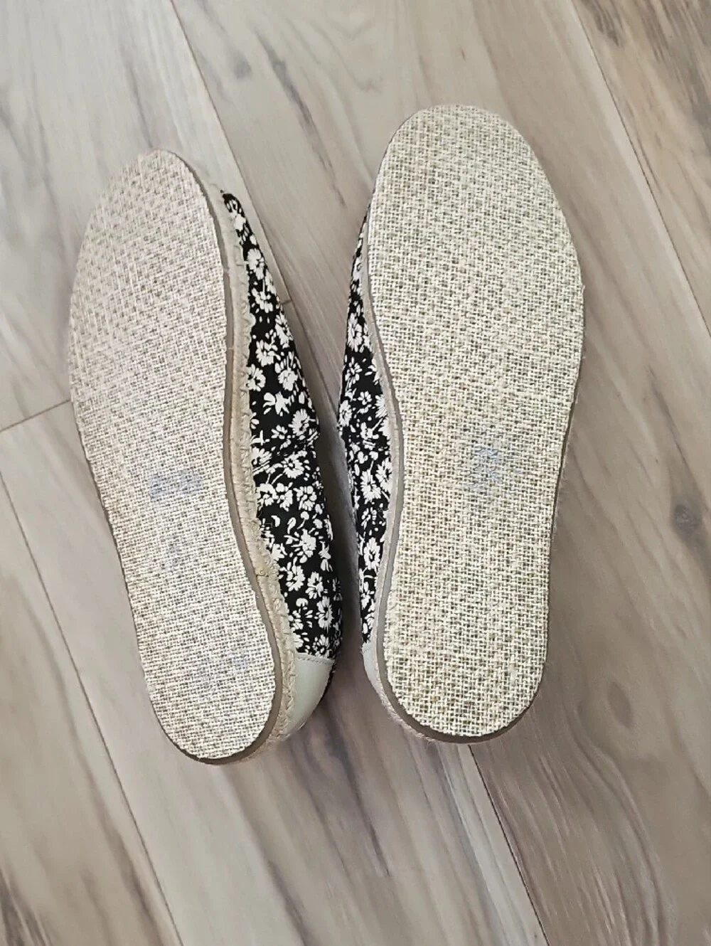 TOMS Black & White Floral Espadrille Peep-Toe Flats